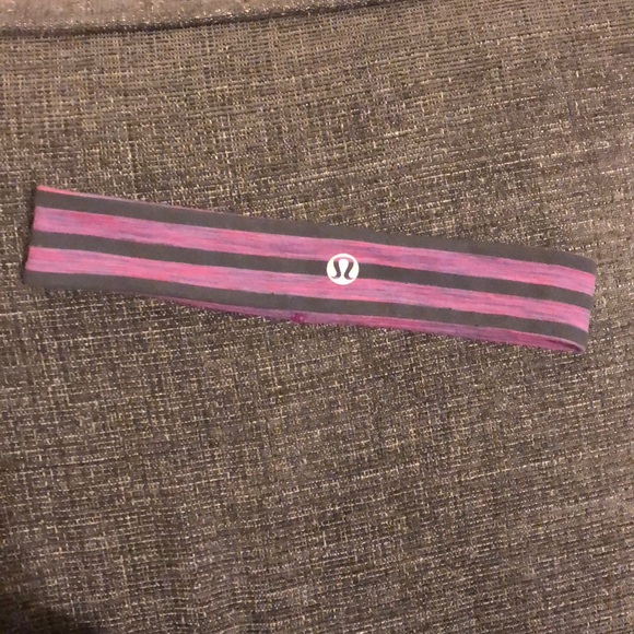lululemon athletica Accessories - lululemon headband 🍷🙏🏼🏃🏼‍♀️